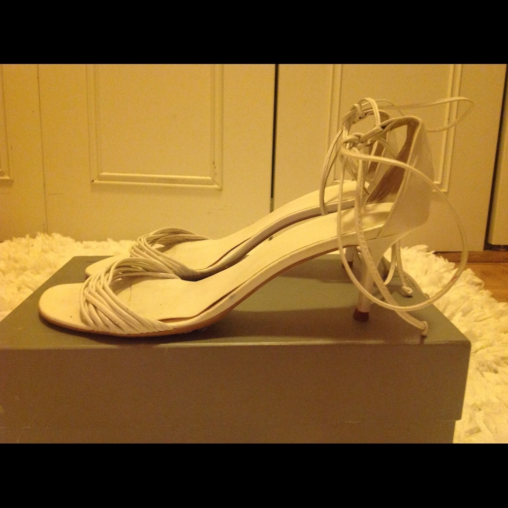 Zara White Leather Ankle Strap Kitten Heel Sandal